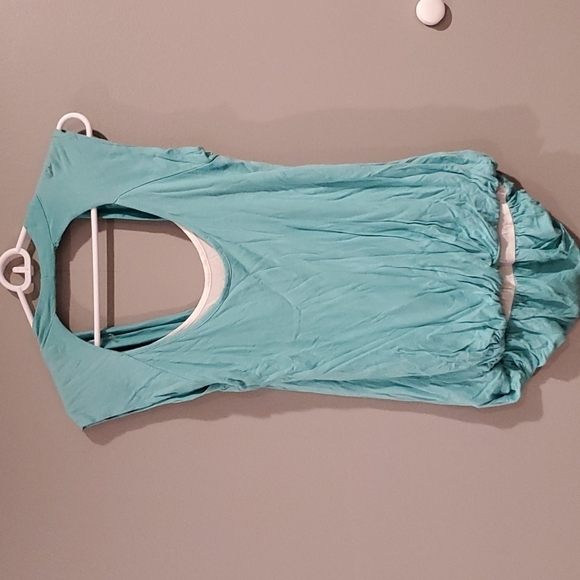 Unique Cut Out Top - Picture 2 of 3